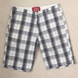 LEVIS shorts 100%cotton